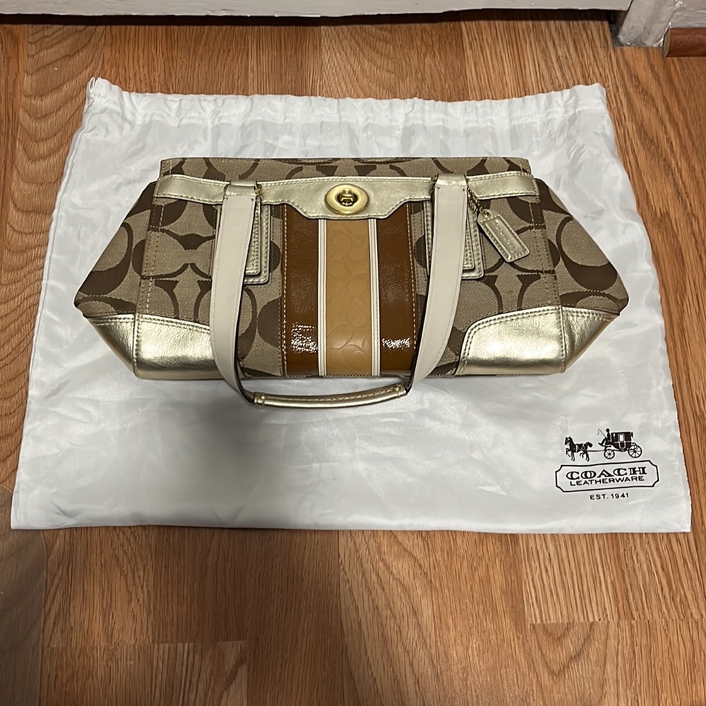 Authentic Coach Shoulder Bag Tan Color - Picture 7 of 7